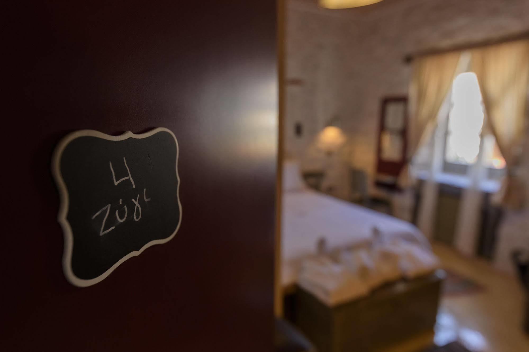 Mastoris Mansion Hotel Hydra  Buitenkant foto